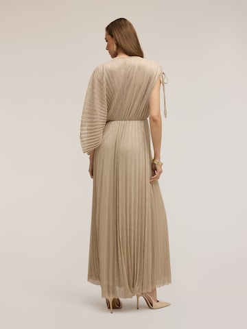 Robe de soirée MOTIVI en or
