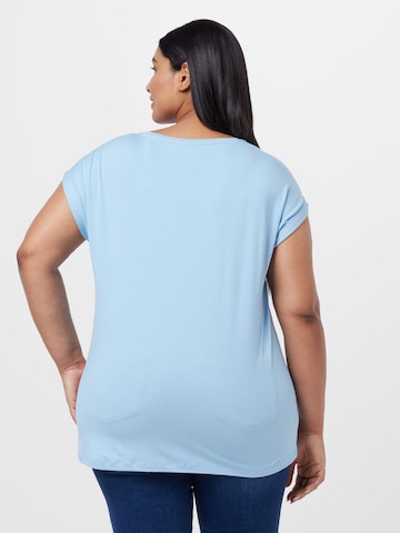 ONLY Carmakoma - Camiseta 'TANTIE' en azul