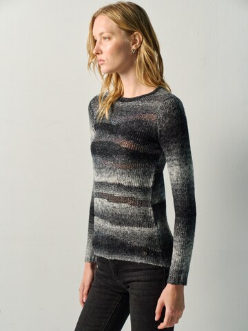 Pull-over KOROSHI en noir