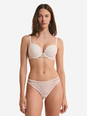 String 'Amazone' ETAM en beige