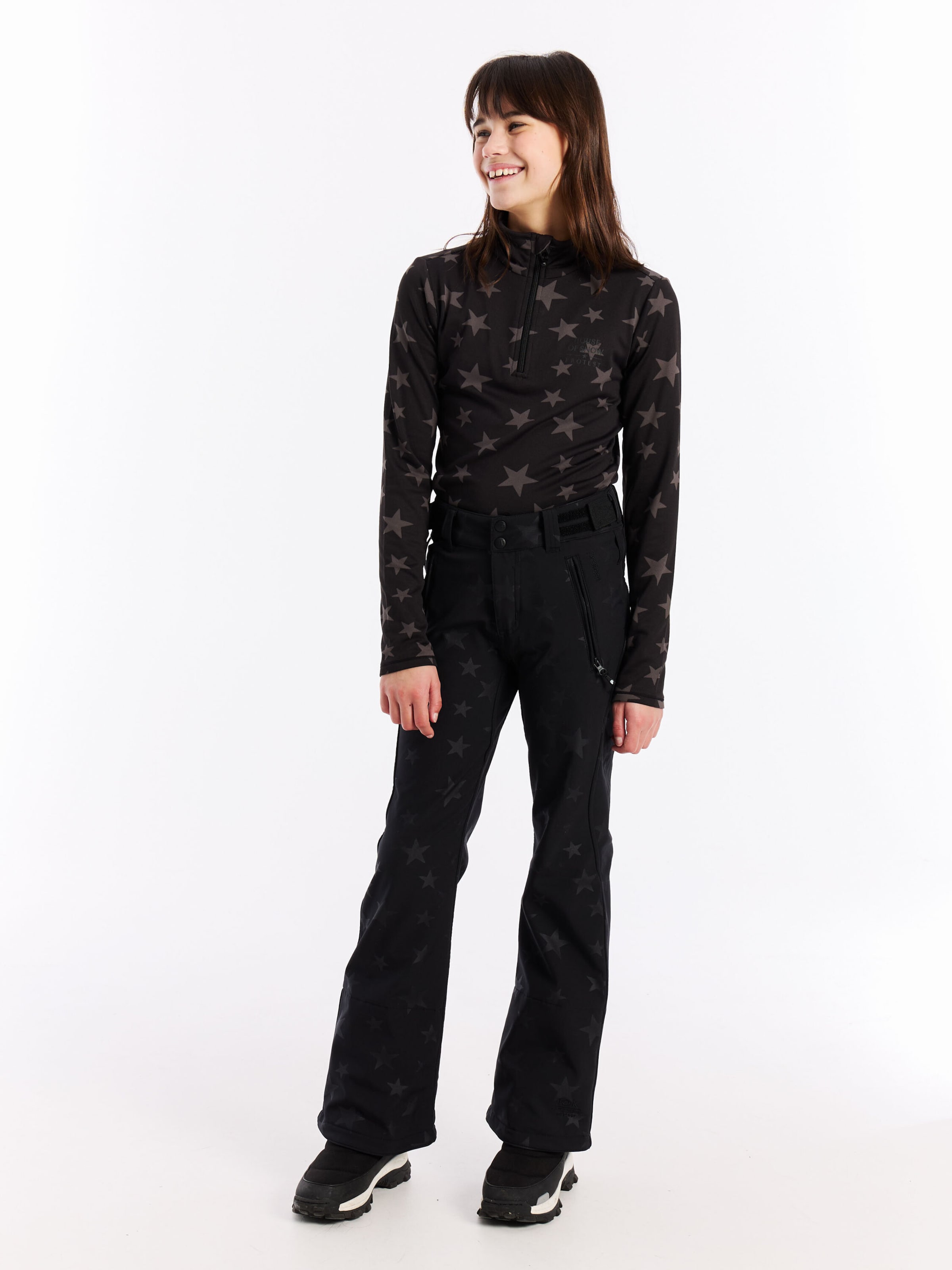 PROTEST Slimfit Sporthose 'PRTClassys JR'‌‌‌‌‌‌‌‌‌‌ in Schwarz: Vorderseite