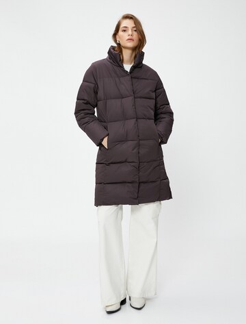 Koton Wintermantel in Lila: Vorderseite