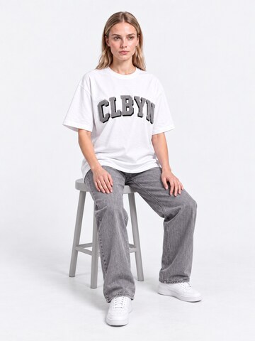 Maglietta 'CLBYN® Premium T-Shirt' di CLBYN® in bianco