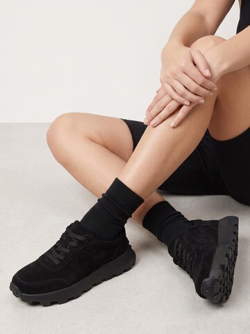 VENEZIA Sneakers in Black