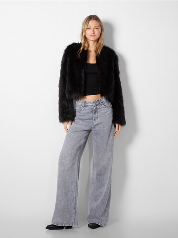 Bershka Jacke in Schwarz