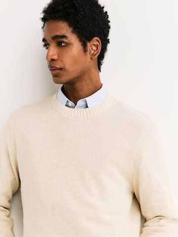 Pulover de la Next pe bej