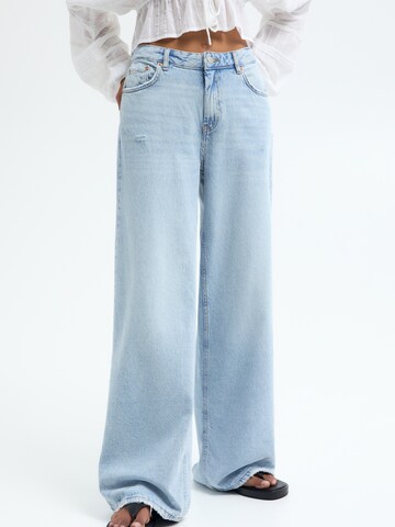 Pull&Bear Wide leg Jeans in Blauw: voorkant