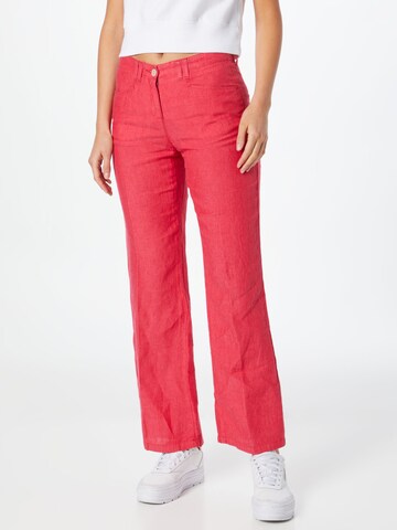 BRAX Regular Pleated Pants 'FARINA' in Red: front