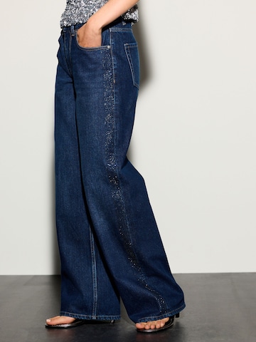 Next Wide leg Jeans in Blue: front