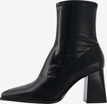 Bershka Stiefelette in Schwarz