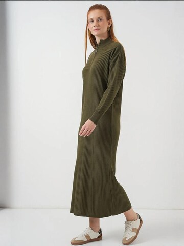 Bigdart Knit dress in Green