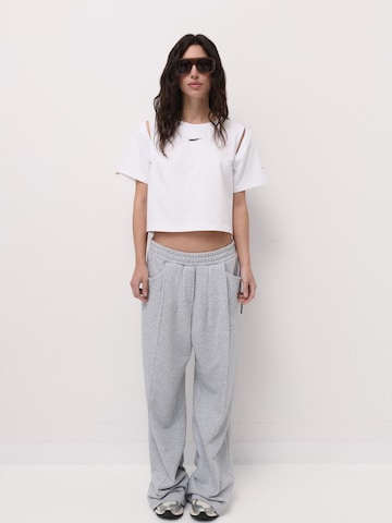 Loosefit Pantaloni 'FLOW SWEATPANTS GREY' di FEMSSY in grigio: frontale