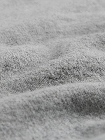 The Set Sweater in Blue