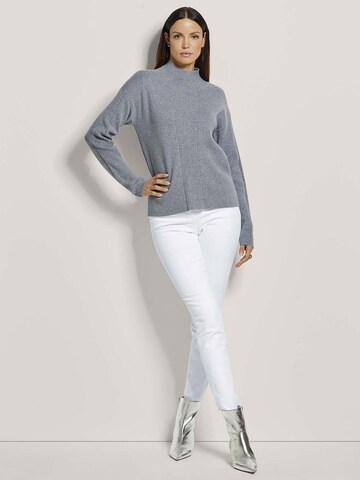MADELEINE Pullover in Grau