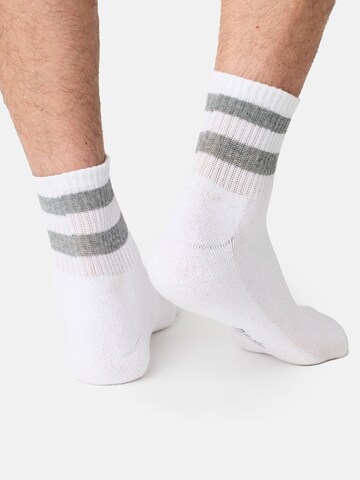 Nur Der Socken in Weiß