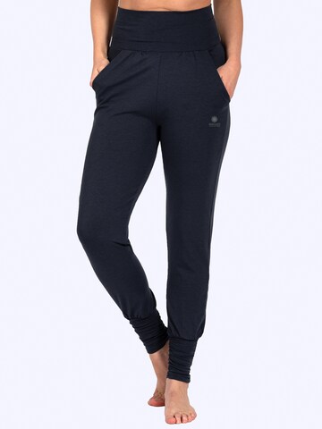 Magadi Regular Workout Pants 'Paula' in Black