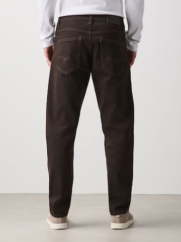 Next Regular Jeans 'Motionflex' i brun