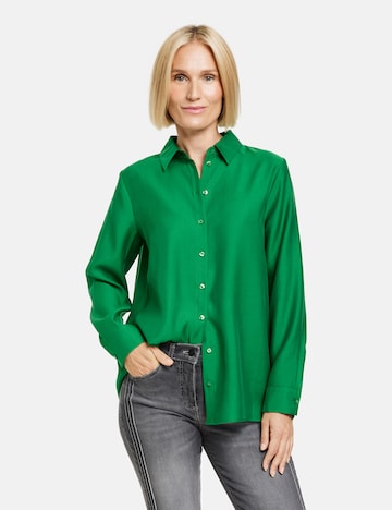 GERRY WEBER Bluzka w kolorze zielony: przód