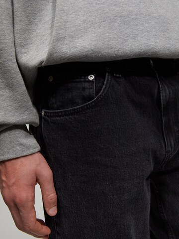 Pull&Bear Loosefit Jeans in Zwart