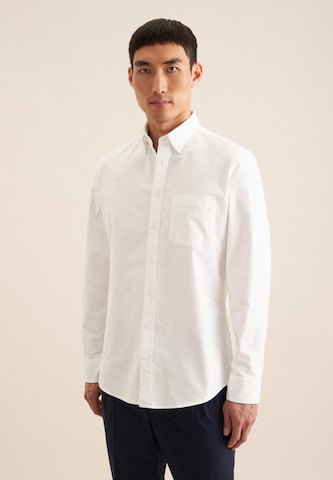 Fit confort Chemise 'Schwarze Rose' SEIDENSTICKER en blanc : devant