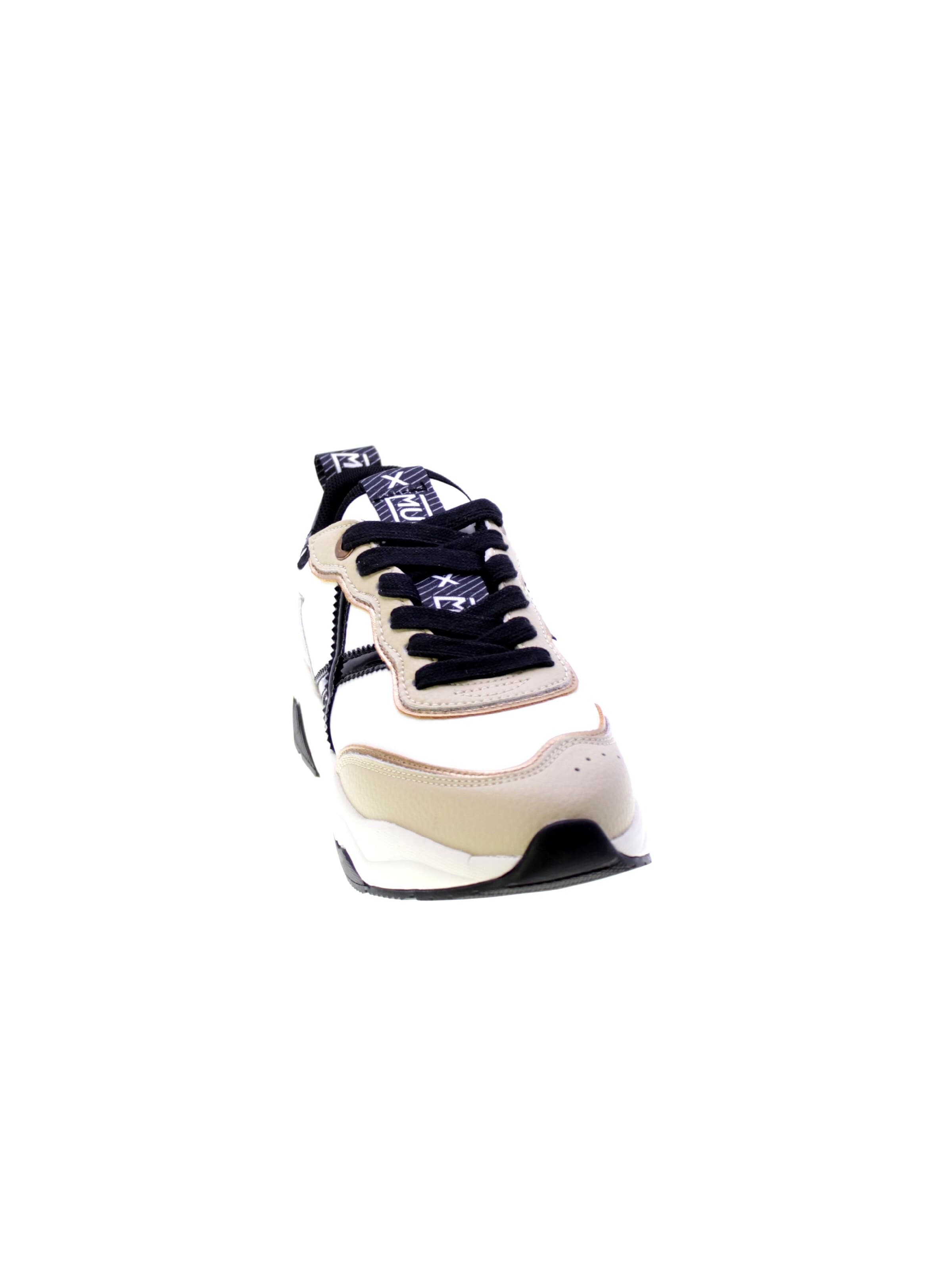 MUNICH Athletic Shoes in White