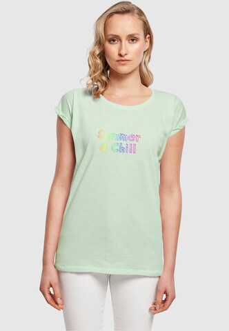 Merchcode Shirt 'Summer And Chill Rainbow' in Groen: voorkant