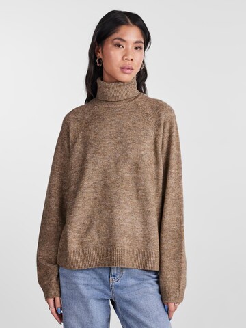 PIECES Sweater 'Juliana' in Brown: front