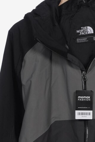 THE NORTH FACE Jacket & Coat in XL in Grey