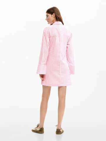 Desigual Рокля в розово