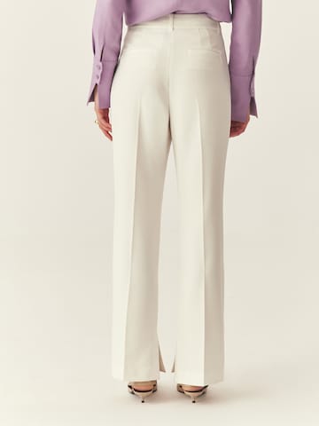 TATUUM Loose fit Pleated Pants 'Markiza' in White