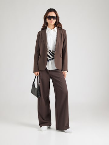 Wide leg Pantaloni con pieghe di BALMOHK in marrone