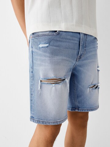 Bershka Regular Shorts in Blau