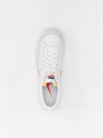 Sneaker bassa 'Bllazer' di Nike Sportswear in bianco
