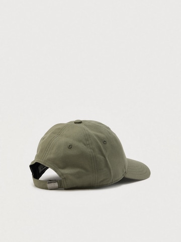 Carhartt WIP Cap in Green