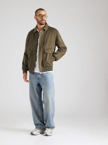 GUESS Between-Season Jacket in Green
