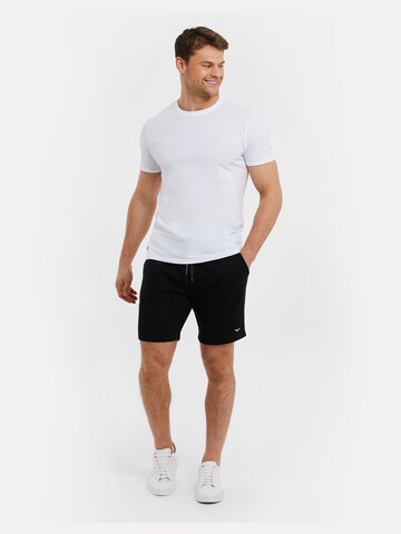 Threadbare Regular Shorts 'Bergamot' in Schwarz