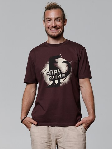 Watapparel Shirt ' Opasaurus ' in Rood: voorkant