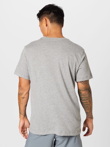 NIKE - Regular Fit Camisa funcionais em cinzento
