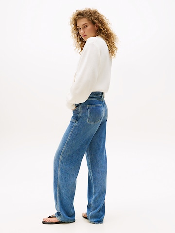 TOMMY HILFIGER Loosefit Jeans i blå