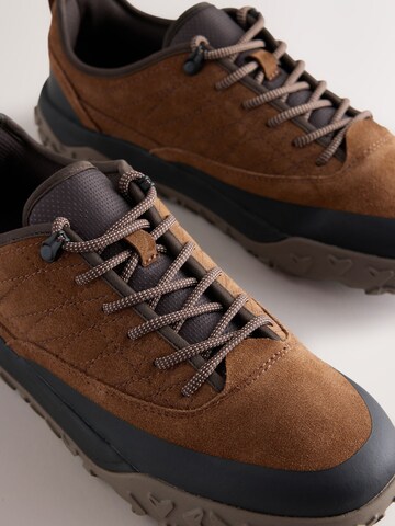 Next Sneaker in Braun