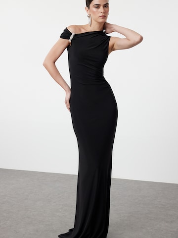 Robe de soirée Trendyol en noir