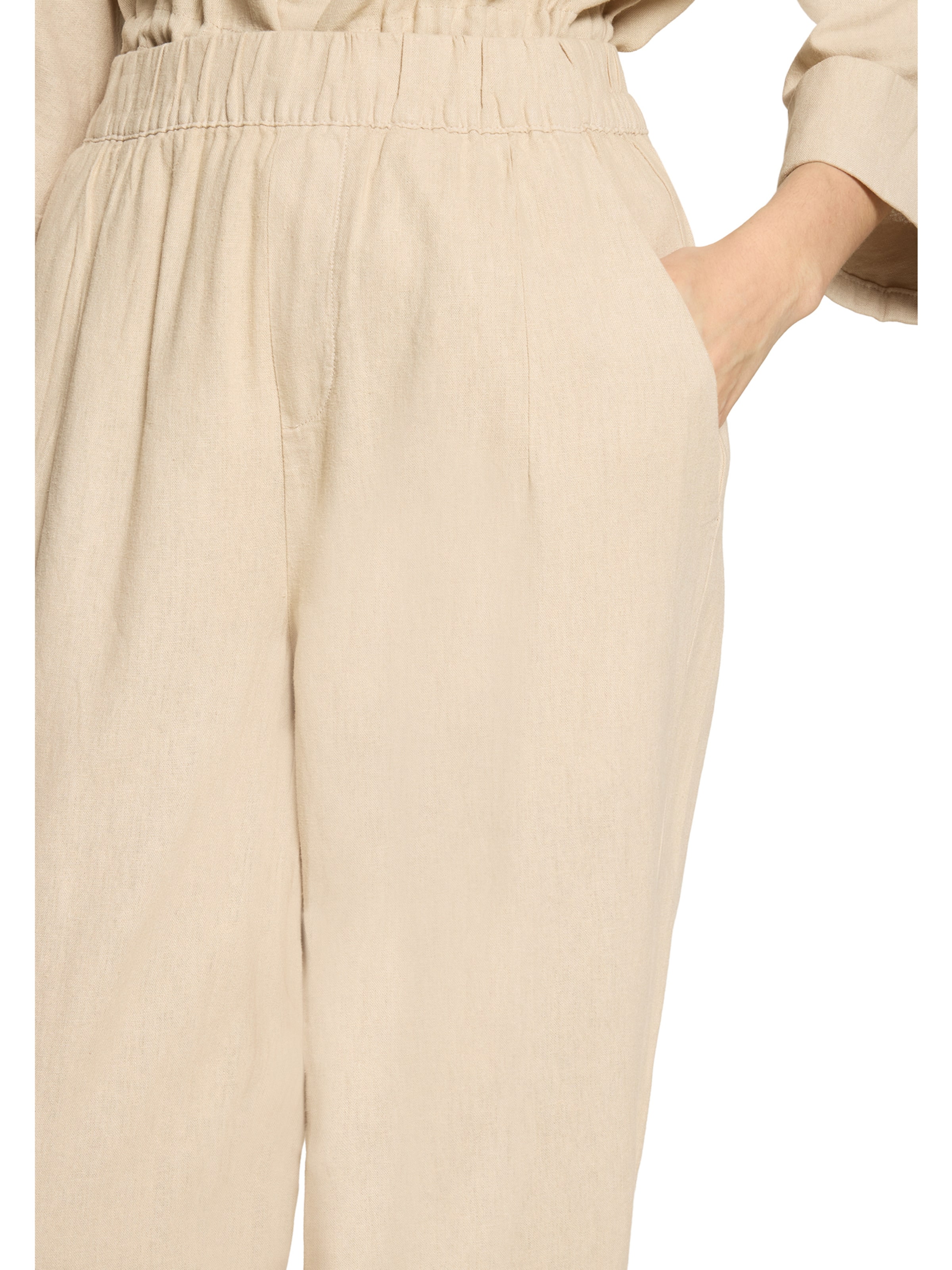 Cartoon Regular Trousers in Beige