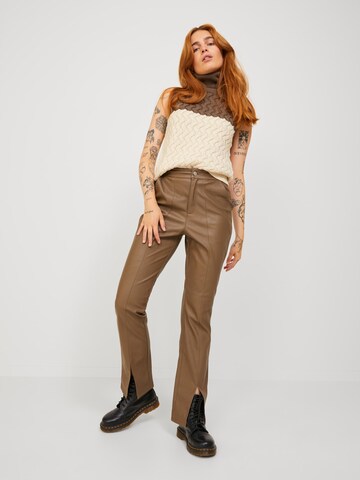 JJXX Regular Pants 'Stella' in Brown