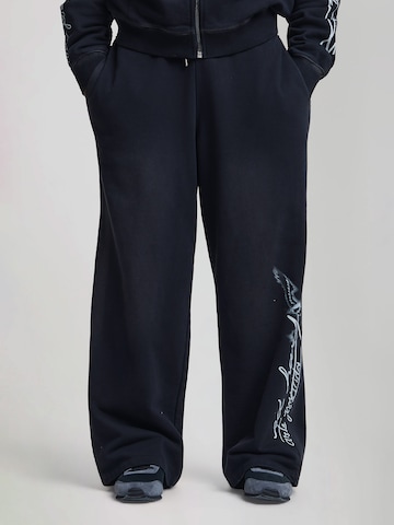 Ed Hardy - Perna larga Calças em preto: frente