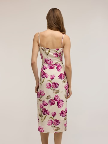 Robe MOTIVI en rose