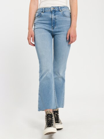 Cross Jeans Flared Jeans in Blue: front