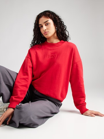 GAP Sweatshirt in Red: front