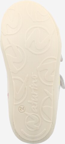 NATURINO Обувки за прохождане 'COCOON SPAZZ' в бяло