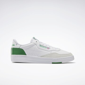 Baskets basses Reebok en blanc