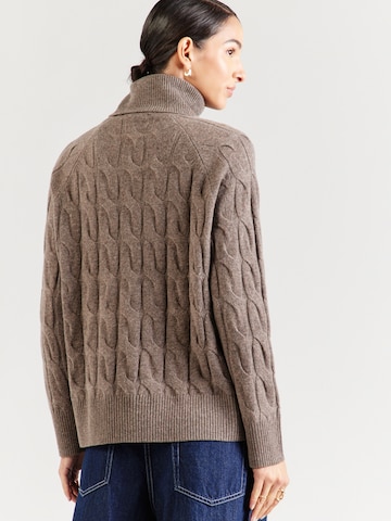 TOMMY HILFIGER Pullover in Braun